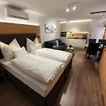 Leontina - With Air Conditioning And Summer Card شقة