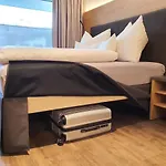 Leontina - With Air Conditioning And Summer Card * كابرون