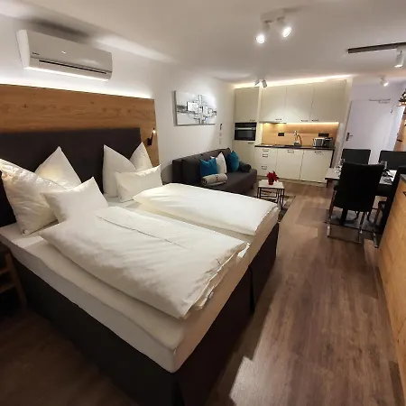 Leontina - With Air Conditioning And Summer Card Apartamento